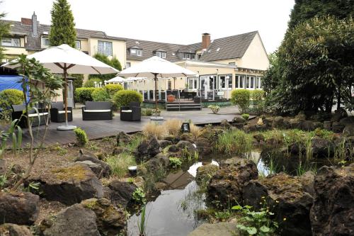 Kert, Hotel Celina Niederrheinischer Hof in Krefeld Kert, Hotel Celina Niederrheinischer Hof in Krefeld