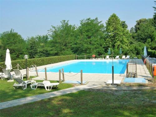 Swimming pool, Apartment in Montegrino Valtravaglia with terrace in Montegrino Valtravaglia Swimming pool, Apartment in Montegrino Valtravaglia with terrace in Montegrino Valtravaglia