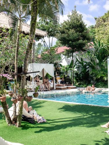 Puri Garden Hotel and Hostel Ubud in Ubud Puri Garden Hotel and Hostel Ubud in Ubud