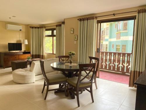 Balcony/terrace, Crosswinds Resort One Bedroom Condo Suite near Development Academy of the Philippines Balcony/terrace, Crosswinds Resort One Bedroom Condo Suite near Development Academy of the Philippines