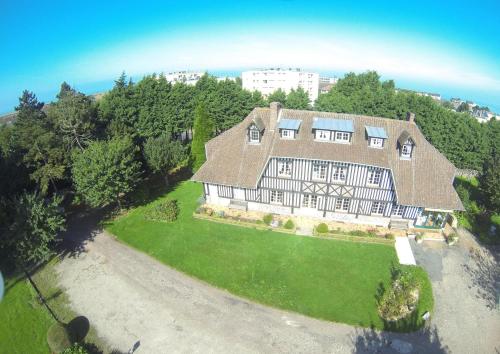 Exterior view, Golf Hotel in Le Treport Exterior view, Golf Hotel in Le Treport