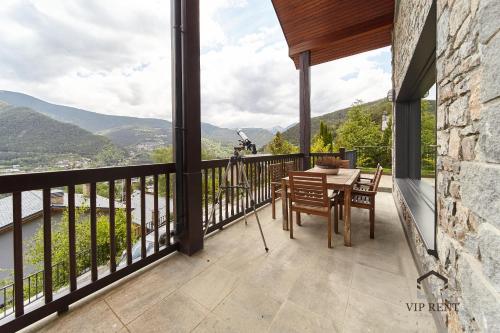 شرفة/ تراس, Chalet el Salze in لاماسانا شرفة/ تراس, Chalet el Salze in لاماسانا