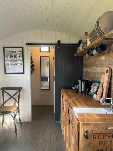 Shepherds Huts in بليتشينجدون Shepherds Huts in بليتشينجدون
