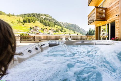 花園, HOTEL B&B MARILENA in 利維納隆戈 花園, HOTEL B&B MARILENA in 利維納隆戈