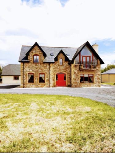 Exterior view, The Lake House in Drumshanbo Exterior view, The Lake House in Drumshanbo