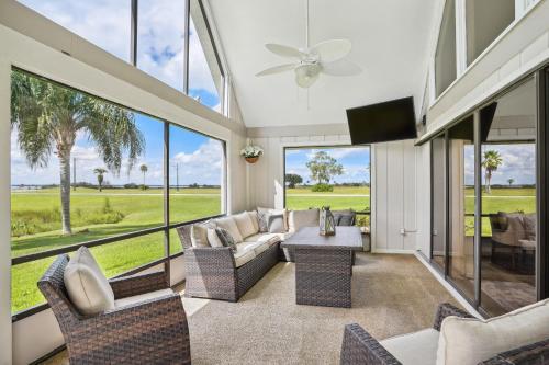 Luxurious Florida Home with Pool and Canal Access in Frostproof Luxurious Florida Home with Pool and Canal Access in Frostproof