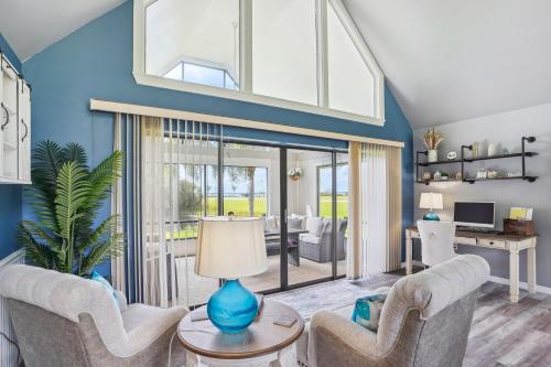 Luxurious Florida Home with Pool and Canal Access in Frostproof Luxurious Florida Home with Pool and Canal Access in Frostproof