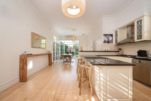Timeless Gem in Malvern East in Malvern Timeless Gem in Malvern East in Malvern