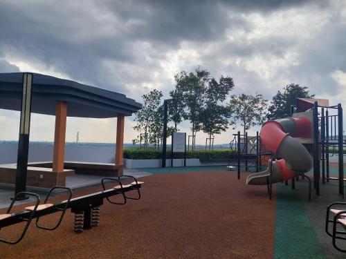 Garden, KLIA Travel Homestay - 3R 2B - WIFI & NETFLIX in Kuala Lumpur Garden, KLIA Travel Homestay - 3R 2B - WIFI & NETFLIX in Kuala Lumpur