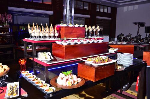 F&B, 얼스 리젠트 호텔 칸디 (Earl's Regent Hotel Kandy) in 캔디 F&B, 얼스 리젠트 호텔 칸디 (Earl's Regent Hotel Kandy) in 캔디