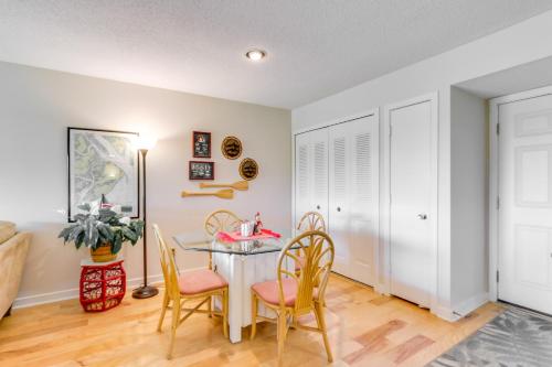 Coastal Sea Pines Escape Walk to the Beach! in South Beach Coastal Sea Pines Escape Walk to the Beach! in South Beach