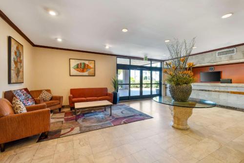 Lobby, Best Western Los Angeles Worldport Hotel in Palos Verdes Lobby, Best Western Los Angeles Worldport Hotel in Palos Verdes