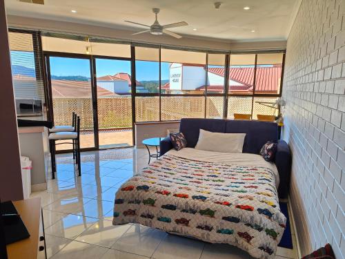 Tuggeranong Short Stay #08C - Sleeps 6 in تاجيرانونج Tuggeranong Short Stay #08C - Sleeps 6 in تاجيرانونج