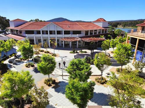 Tuggeranong Short Stay #08C - Sleeps 6 in تاجيرانونج Tuggeranong Short Stay #08C - Sleeps 6 in تاجيرانونج