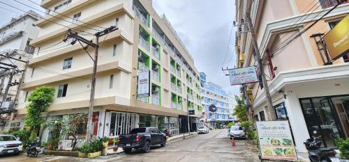 Exterior view, Issara Patong Beach in Phuket Exterior view, Issara Patong Beach in Phuket