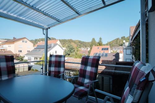شرفة/ تراس, Neusaniertes 3Familienhaus am Bahnhof Wyhlen 7Min von Basel CH in جرينزاش- ويهلين شرفة/ تراس, Neusaniertes 3Familienhaus am Bahnhof Wyhlen 7Min von Basel CH in جرينزاش- ويهلين