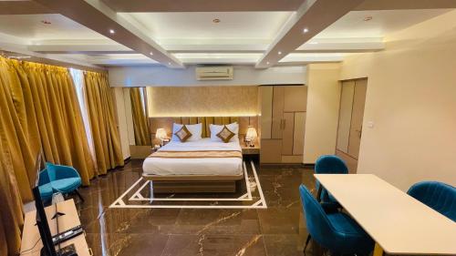 Home2 Renaissance Club in أنديرى ويست Home2 Renaissance Club in أنديرى ويست