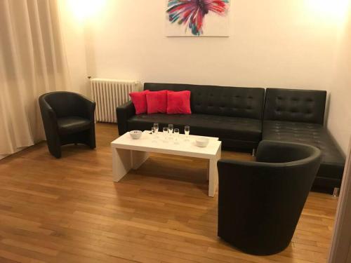 Maison 8 P. Bien situé. Entrée et sortie facile. (Maison 8 P. Bien situe. Entree et sortie facile.) near Angoulême-Cognac International Airport Maison 8 P. Bien situé. Entrée et sortie facile. (Maison 8 P. Bien situe. Entree et sortie facile.) near Angoulême-Cognac International Airport