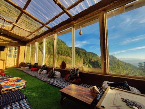 Gadegal Homestay Narkanda Room and Pahadi Cafe in Matiana Gadegal Homestay Narkanda Room and Pahadi Cafe in Matiana