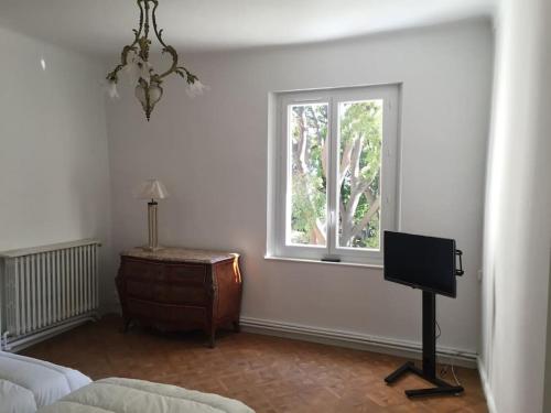 LA MAISON DE TANE / CREW HOUSSE 10 lits