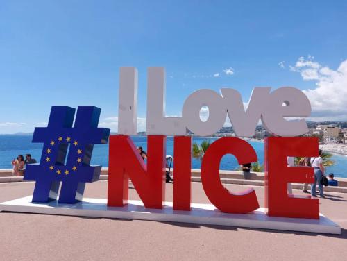 CHAMBRE CHEZ L'HABITANT A NICE OUEST 10 min aéroport