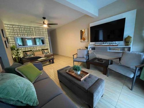 2 Units, 1 Price Group Bundle Sleeps 8 Beach House in Luquillo 2 Units, 1 Price Group Bundle Sleeps 8 Beach House in Luquillo