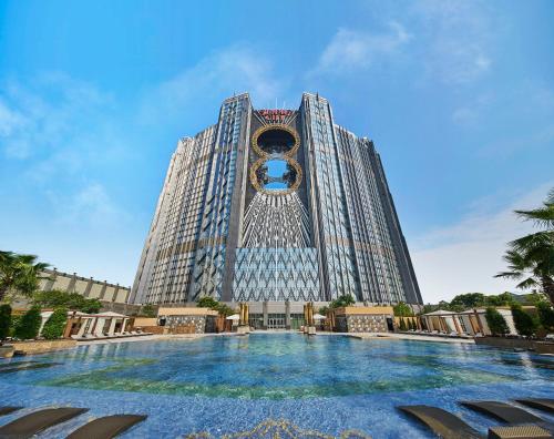 Swimming pool, Studio City Hotel - Epic Tower near Macau Giant Panda Pavilion Swimming pool, Studio City Hotel - Epic Tower near Macau Giant Panda Pavilion