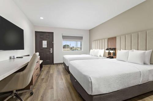 Baymont by Wyndham Beaumont in Beaumont Baymont by Wyndham Beaumont in Beaumont