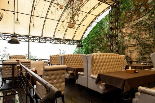 餐廳, AllureInn Hotel and Spa in 切爾諾夫策 餐廳, AllureInn Hotel and Spa in 切爾諾夫策