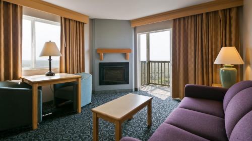 Lighthouse Suites Inn in Ocean Shores Lighthouse Suites Inn in Ocean Shores