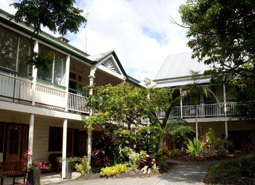Ellie's Guest House Hotel