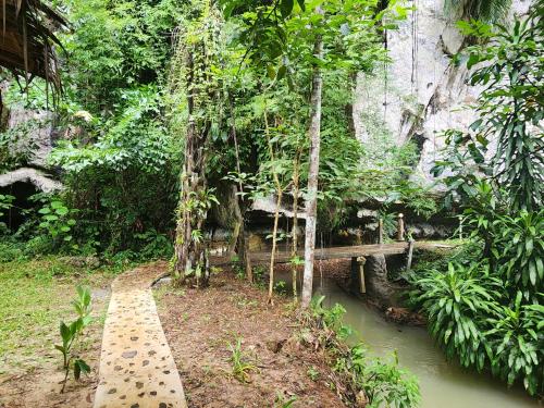 Khao Sok Silver Cliff Resort in Phanom Khao Sok Silver Cliff Resort in Phanom