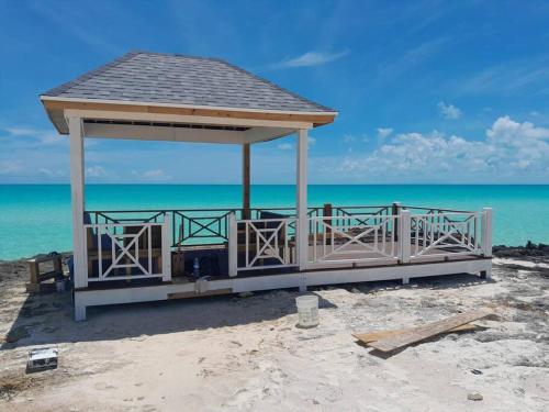 Beach, Leisure Beach Ocean Retreat in Dunmore Town Beach, Leisure Beach Ocean Retreat in Dunmore Town