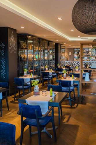 Restaurant, Van der Valk Hotel Eindhoven in Eindhoven Restaurant, Van der Valk Hotel Eindhoven in Eindhoven