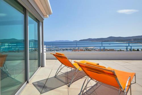 Вид, Hotel California in Ле Лаванду Вид, Hotel California in Ле Лаванду