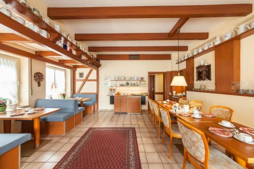 Їжа та напої, Hotel Zum Kaffeekannchen in Norderstedt Їжа та напої, Hotel Zum Kaffeekannchen in Norderstedt