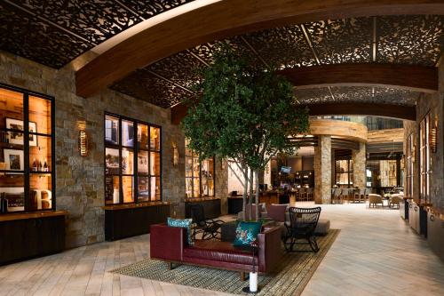Előcsarnok, Archer Hotel Napa in Napa (Kalifornia) Előcsarnok, Archer Hotel Napa in Napa (Kalifornia)