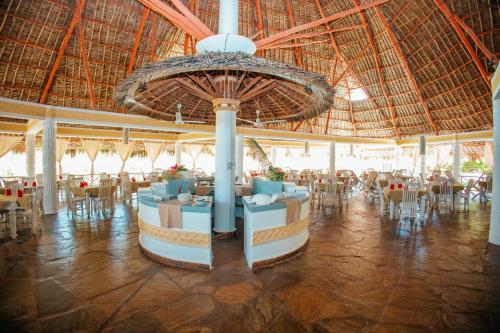 מסעדה, Twiga Beach Resort in Watamu מסעדה, Twiga Beach Resort in Watamu