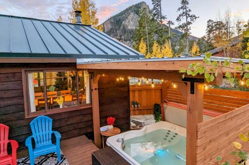 Private Hot Tub Mtn-View Ski House in Frisco in Frisco (CO) Private Hot Tub Mtn-View Ski House in Frisco in Frisco (CO)
