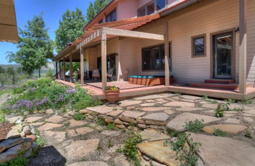 3076 W Highway 160 - Combo in Mancos (CO) 3076 W Highway 160 - Combo in Mancos (CO)
