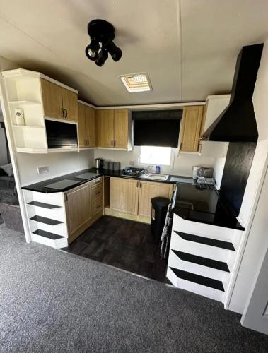 2 Bedroom Caravan With Sea Views in Eastchurch 2 Bedroom Caravan With Sea Views in Eastchurch