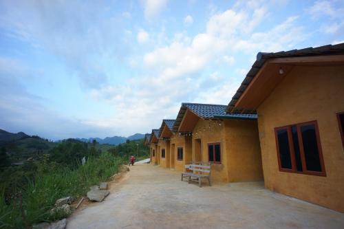 Ly Thi Chuong Homestay & Bungalow in Ban Kam Ly Thi Chuong Homestay & Bungalow in Ban Kam