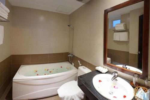 Hot tub, SUNVIEW Beach Hotel Danang in An Hai Bac Hot tub, SUNVIEW Beach Hotel Danang in An Hai Bac