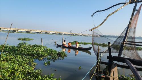 Cheenavala Fishing Homestay in Palluruthy Cheenavala Fishing Homestay in Palluruthy
