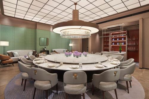 Restaurant, Hyatt Regency Hangzhou International Airport in Hangzhou Restaurant, Hyatt Regency Hangzhou International Airport in Hangzhou