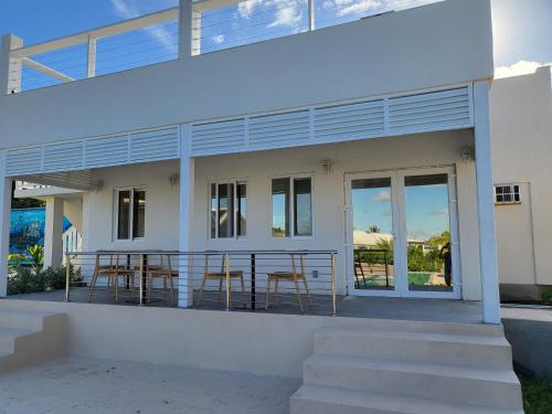 Vedere exterior, Crawlbay Suites Hotel in Mamora Bay Vedere exterior, Crawlbay Suites Hotel in Mamora Bay