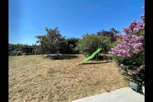 Logements chaleureux dans Maison avec piscine à 35 min de LYON (Logements chaleureux dans Maison avec piscine a 35 min de LYON) in Bagnols Logements chaleureux dans Maison avec piscine à 35 min de LYON (Logements chaleureux dans Maison avec piscine a 35 min de LYON) in Bagnols