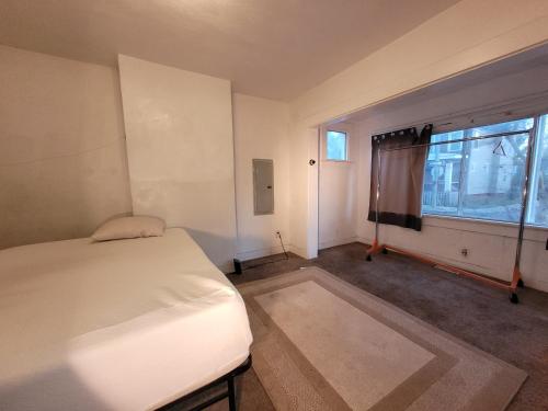 Downtown Norfolk private room D1 in Norfolk City Center Downtown Norfolk private room D1 in Norfolk City Center