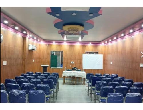 会議室 / ダンスホール, Mahodadhi Guest House, Paradeep, Odisha in パラディープ 会議室 / ダンスホール, Mahodadhi Guest House, Paradeep, Odisha in パラディープ