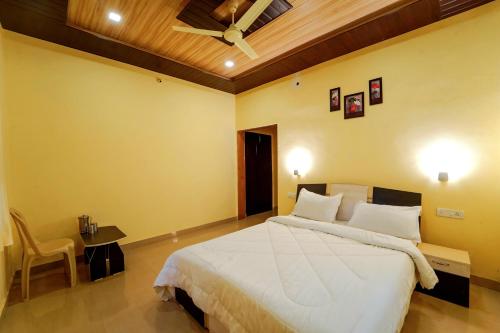 Royal Nest Villa in Moleshwar Royal Nest Villa in Moleshwar